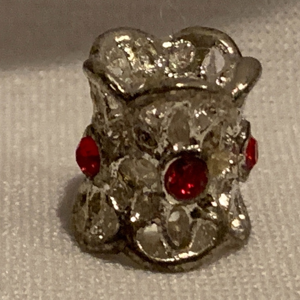 NWOT Silver Plated Flower Charm with Red Gems Oval